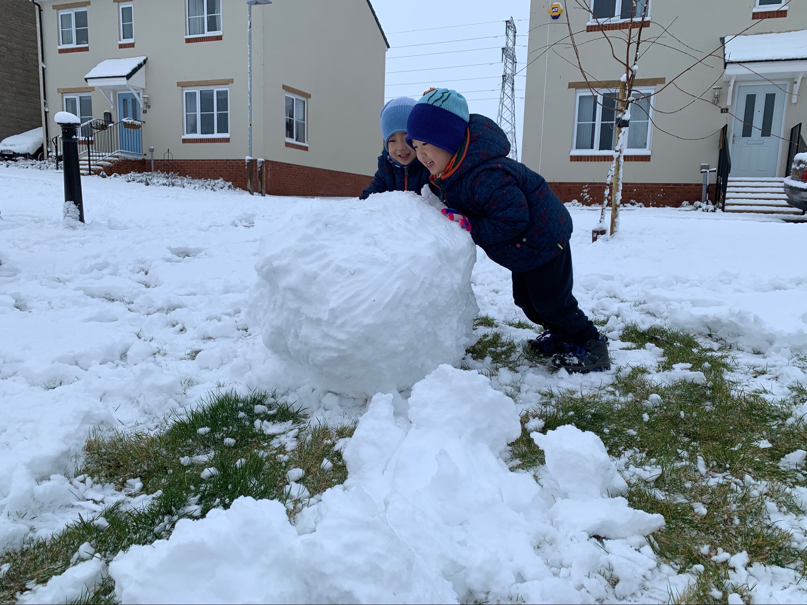 打雪仗的游戏怎么玩_打雪仗的游戏_打雪仗体育游戏
