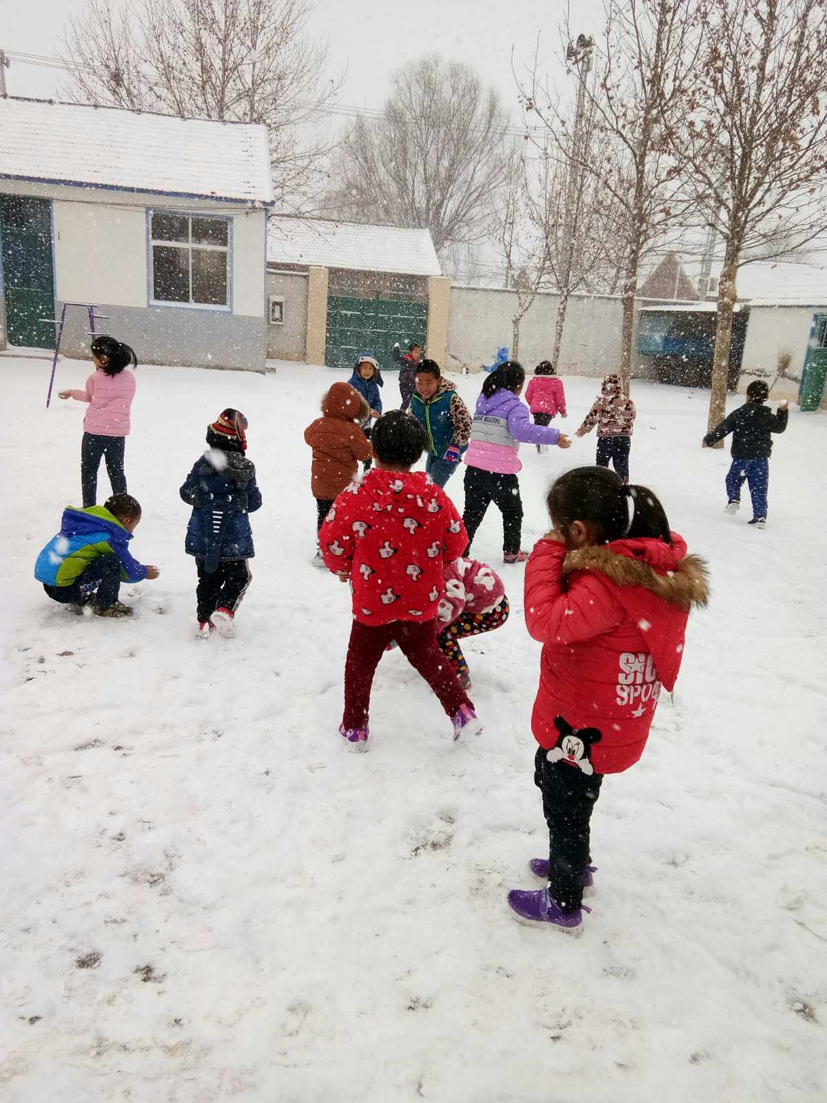 打雪仗的游戏_打雪仗的游戏怎么玩_打雪仗体育游戏
