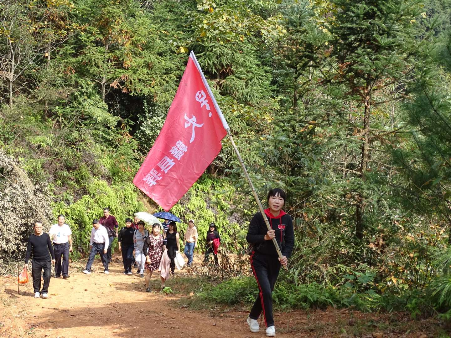 黑风怪和此怪是如何为难唐僧的_红怪_怪红爆火