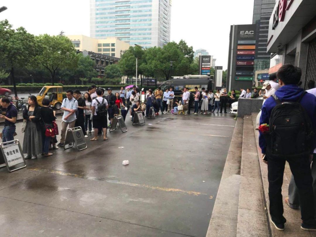 迪卡侬门事件_迪卡侬门事件怎么回事_南京迪卡侬安德门