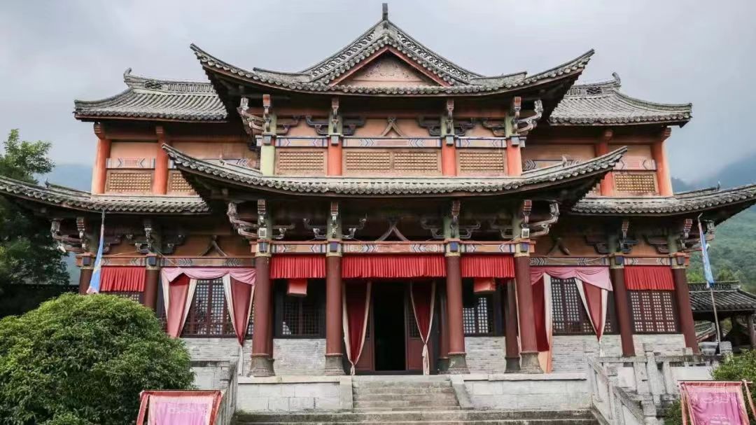 镇南王府_王府镇南八家子村_王府南街