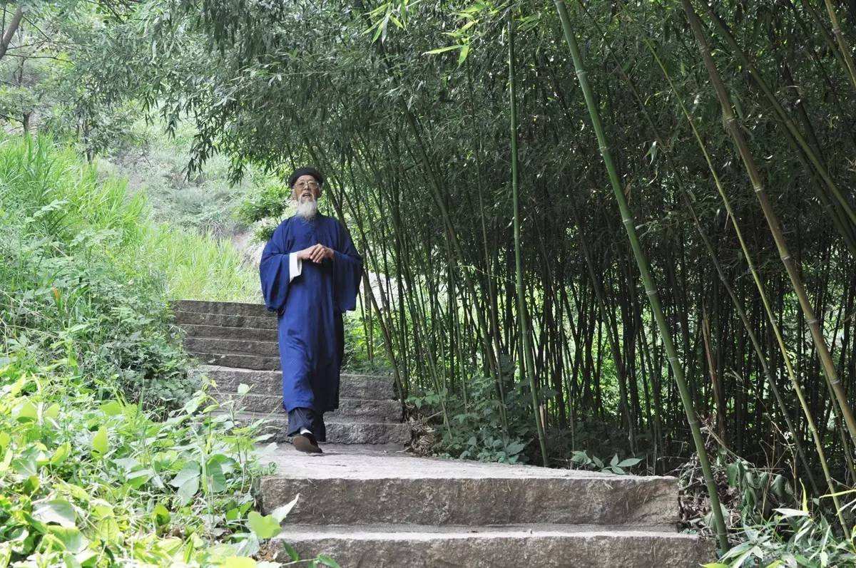 华夏传奇道士传奇txt_传奇2级道士骷髅_道士传奇