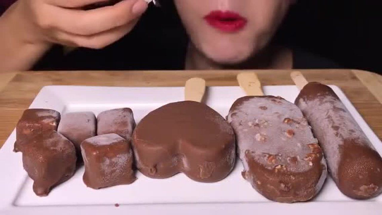雪糕吃的_吃雪糕是什么梗_吃雪糕是什么段子