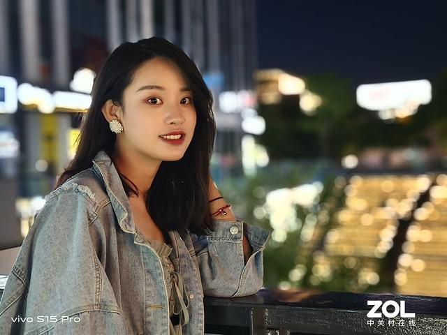 手机realmex什么牌子_手机realmex2_realmex手机